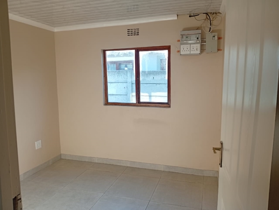 2 Bedroom Property for Sale in Mandela Park Western Cape